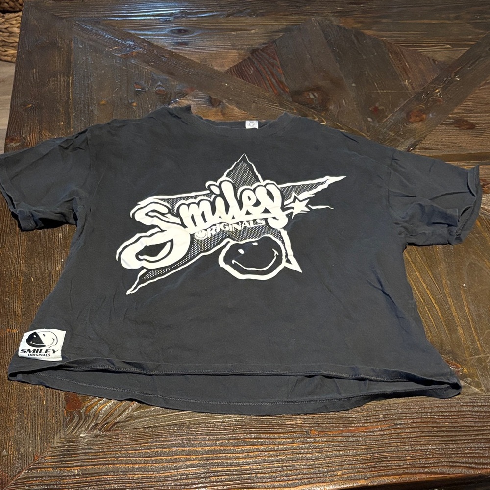 Smiley Originals Women's Black Short Sleeve Tee